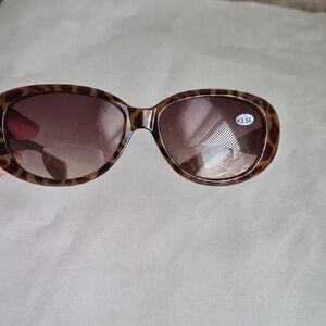 JM Collection Brown Tortoise Sunglasses